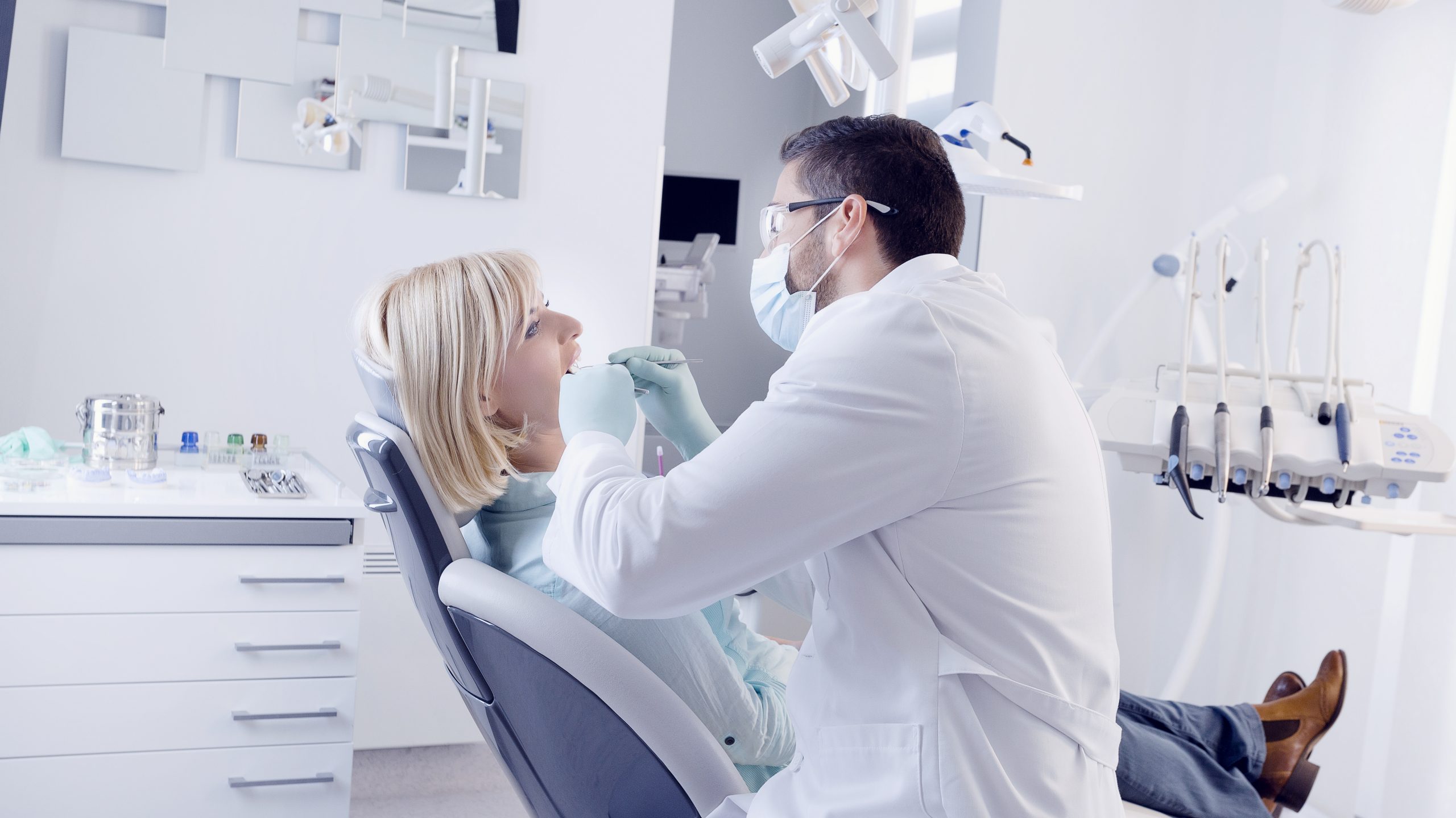 Dentist in Sunland, CA